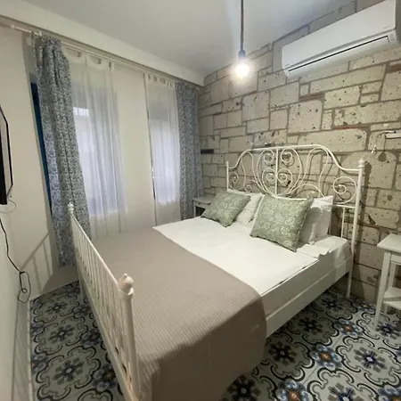 酒店 Kerii Alacati Butik Otel *